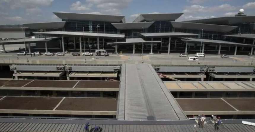Projetos CRBrasil porfólio - terminal 3 aeroporto de guarulhos - OAS - fachada em obras