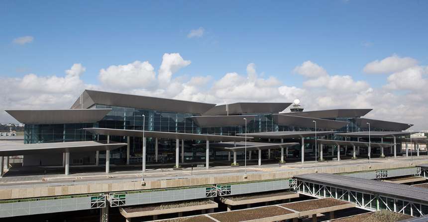 Projetos CRBrasil porfólio - terminal 3 aeroporto de guarulhos - OAS - fachada pronta