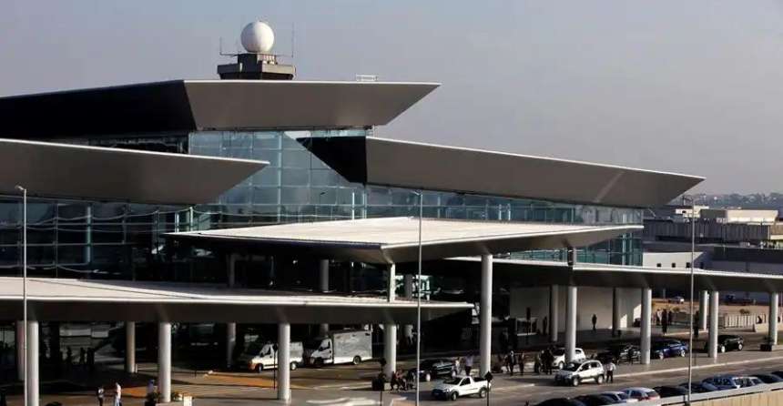 Projetos CRBrasil porfólio - terminal 3 aeroporto de guarulhos - OAS - fachada