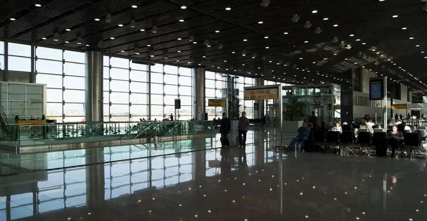 Projetos CRBrasil porfólio - terminal 3 aeroporto de guarulhos - OAS - interior